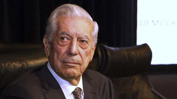 Se filtra un capítulo erótico de la nueva novela de Vargas Llosa