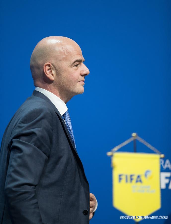 Eligen a Infantino como nuevo presidente de FIFA