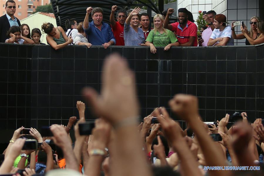 Rousseff visita a Lula después de la polémica declaración del ex mandatario ante la Policía Federal