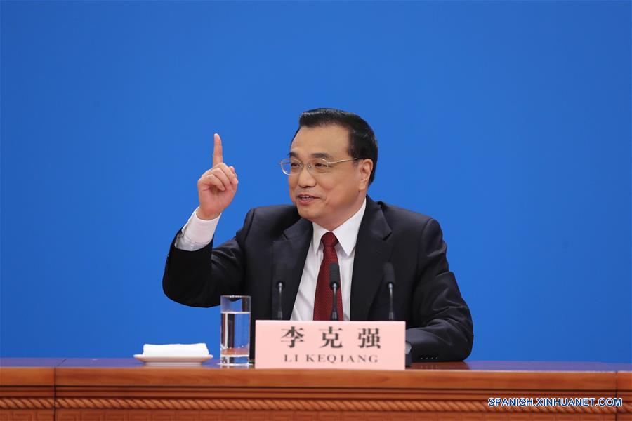 Gobierno chino reduce trámites burocráticos en un tercio