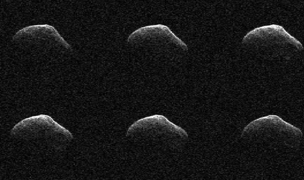 Captan imagen de un cometa que rozó la Tierra