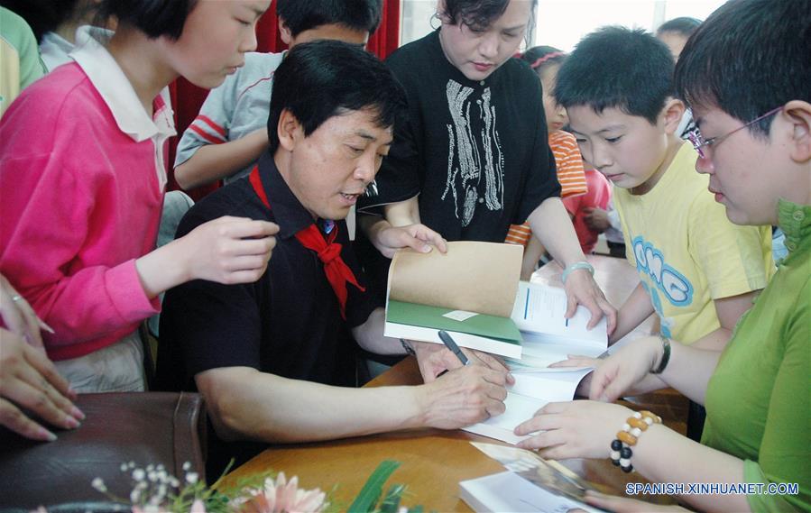 El escritor chino Cao Wenxuan gana premio Hans Christian Andersen de literatura infantil