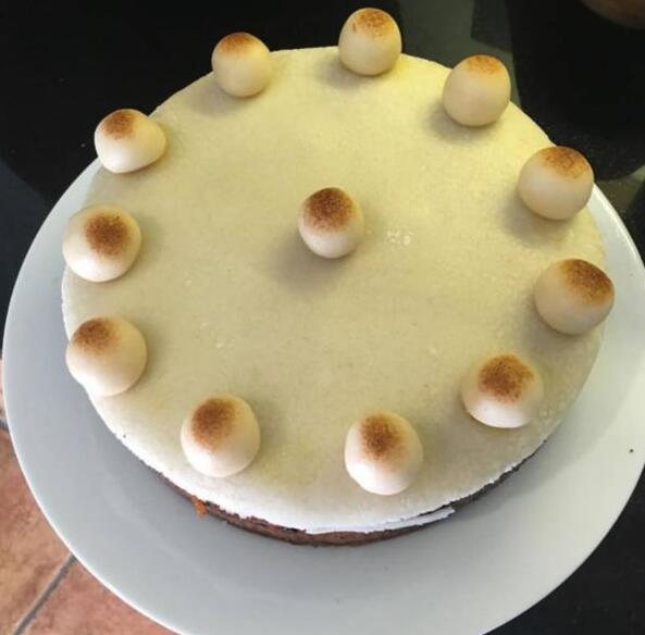 Instagram confundió la foto de un pastel con pornografía