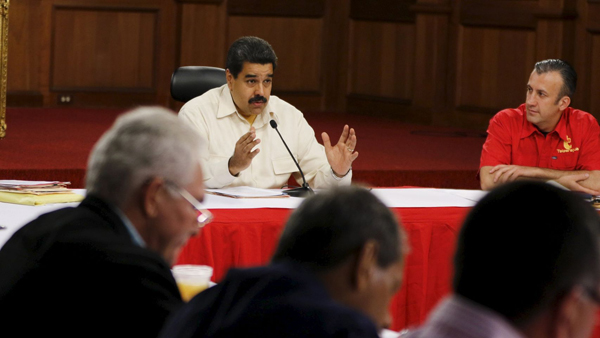 Funcionarios venezolanos tendrán fines de semana de 5 días para ahorrar energía