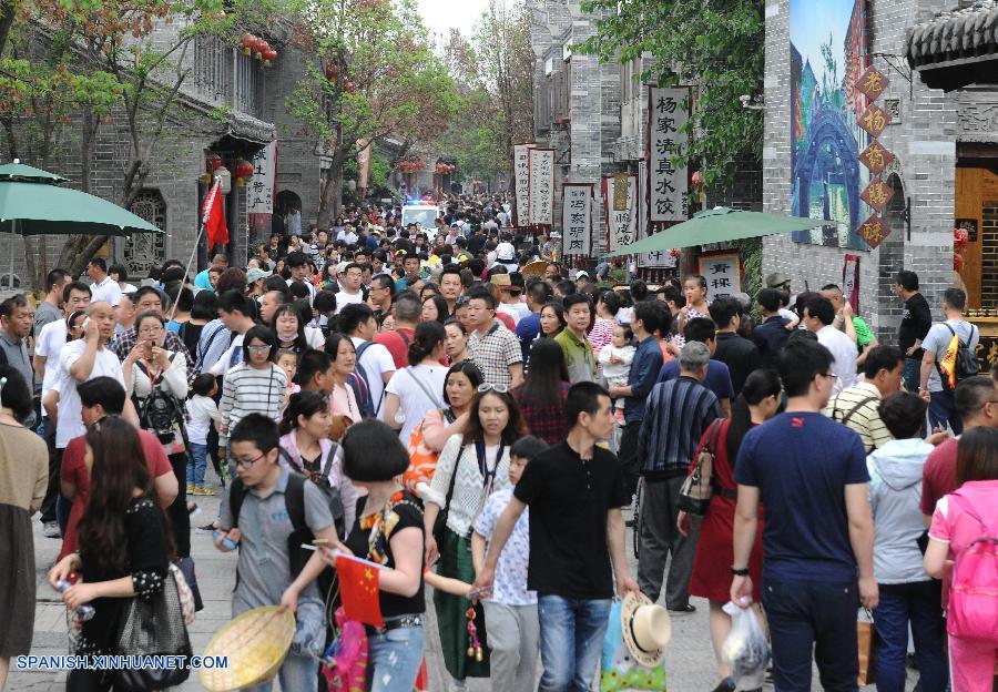 Destinos turísticos chinos baten récord de visitas en vacaciones de mayo