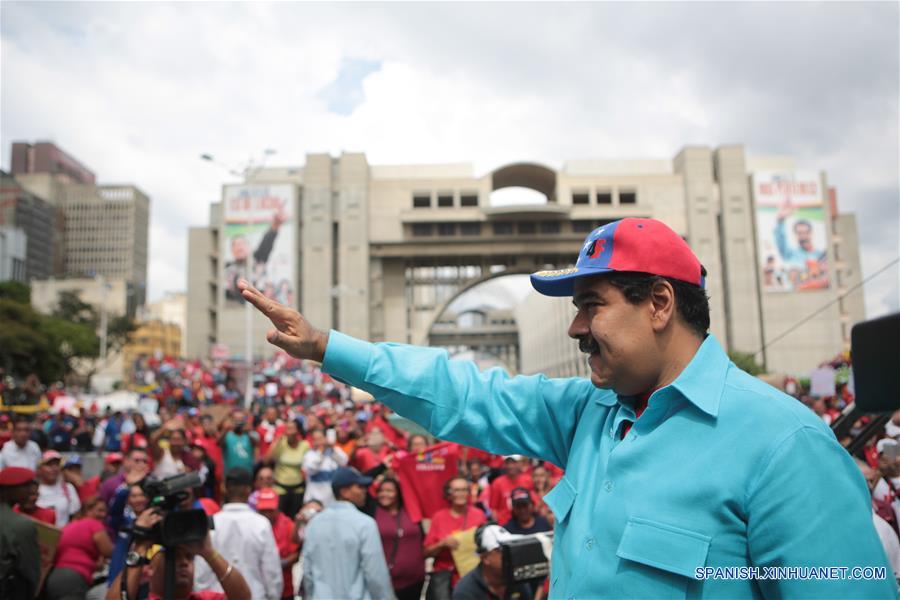 Maduro pide fortalecer proceso productivo para vencer "guerra económica"