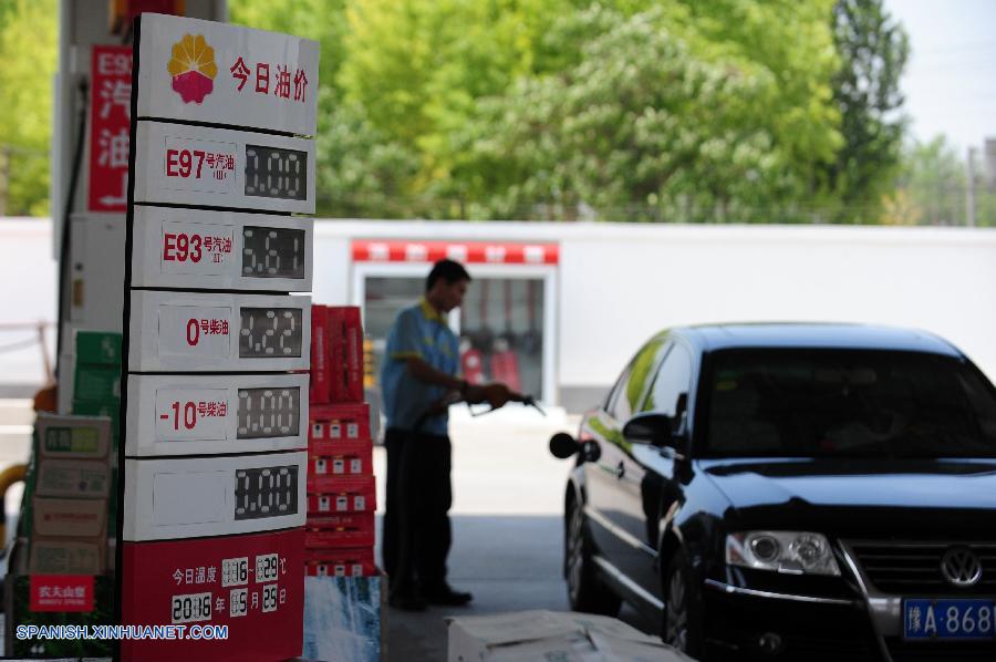China eleva precios minoristas de petróleo refinado