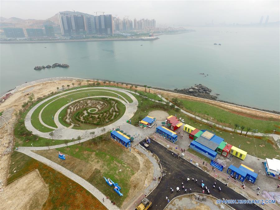 Nuevo puente conecta la primera isla artificial china de ultramar con China continental