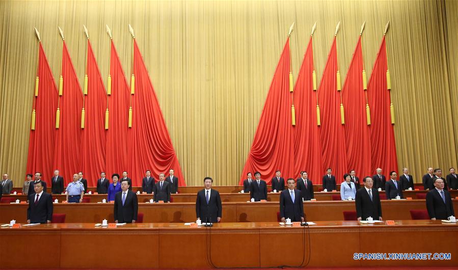 El presidente de China, Xi Jinping, fijó el objetivo de convertir China en una potencia líder en ciencia y tecnología a mediados de este siglo en su discurso pronunciado hoy lunes en una importante conferencia al respecto. (Xinhua / Ju Peng)