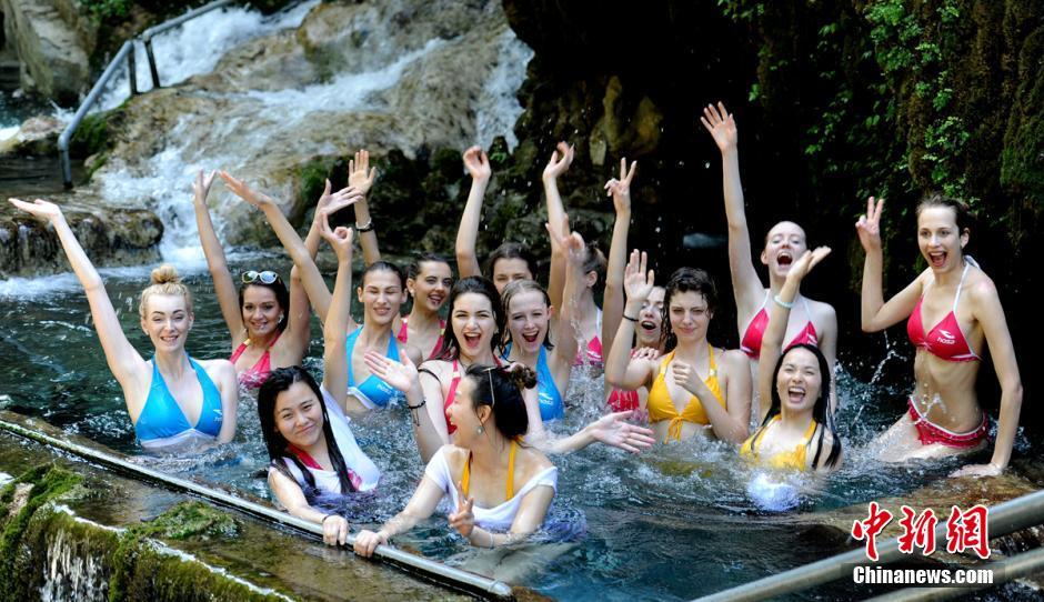 Concursantes de Supermodelo Mundial de 2016 se estrenan en Sichuan