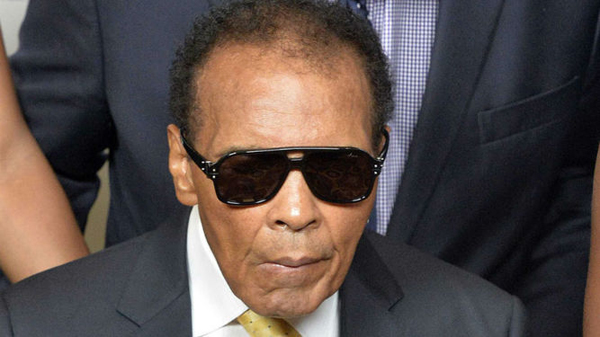 Muhammad Ali es hospitalizado por problemas respiratorios