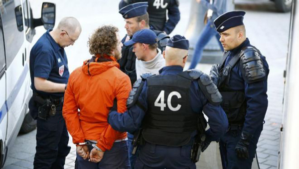 Primeros hinchas rusos condenados a penas de cárcel en Francia