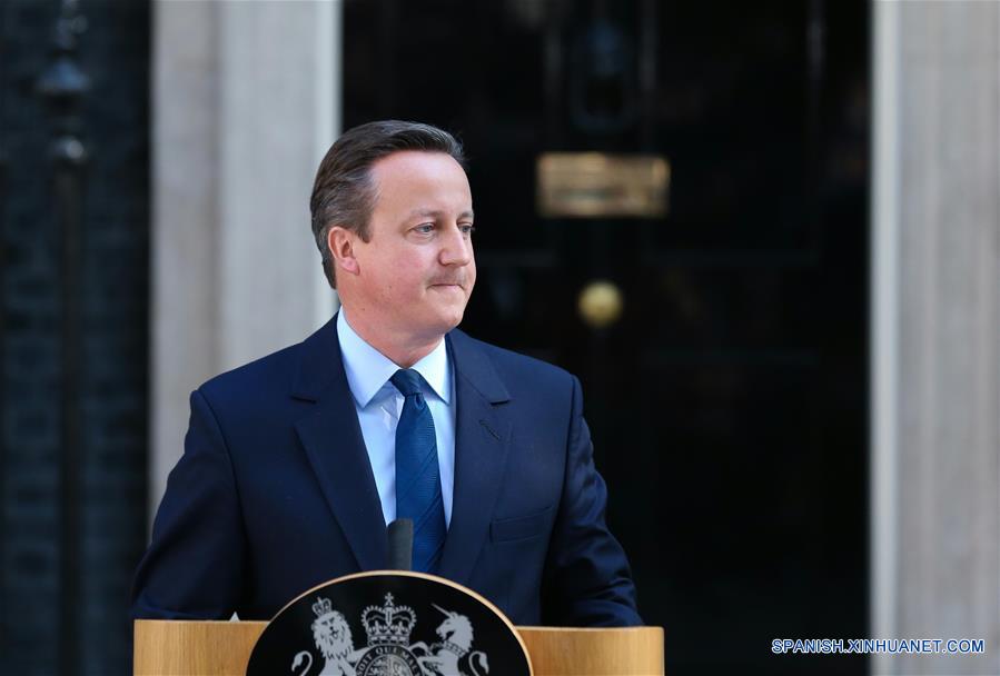 Premier británico anuncia intención de dimitir