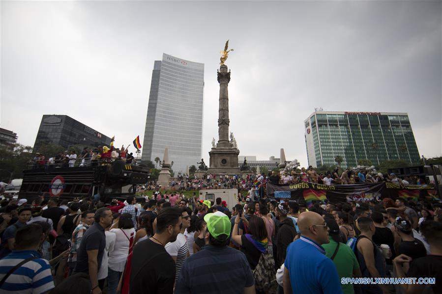 La 38 Marcha del Orgullo Lésbico en México 3