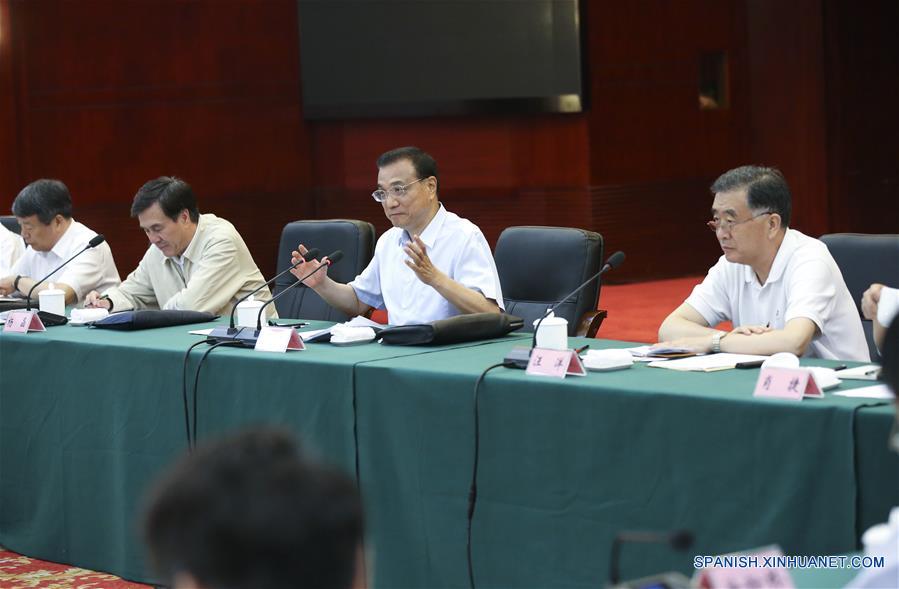 El premier chino, Li Keqiang  realizauna visita de inspección en las provincias de Anhui, Hunan y Hubei el martes y miércoles para observar de primera mano el control de inundaciones y la ayuda por desastre.(Xinhua / Pang Xinglei)