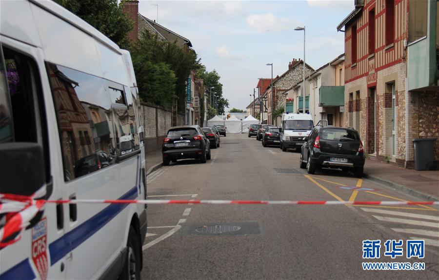 "Neutralizados" dos secuestradores en norte de Francia tras matar a un rehén
