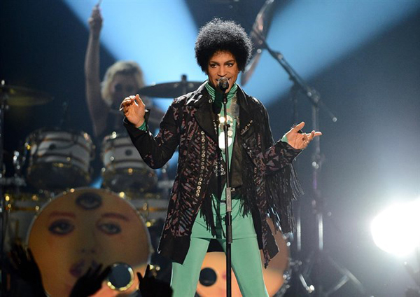 Prince tenía en su casa fármacos «mal etiquetados» y 50 veces más potentes que la heroína