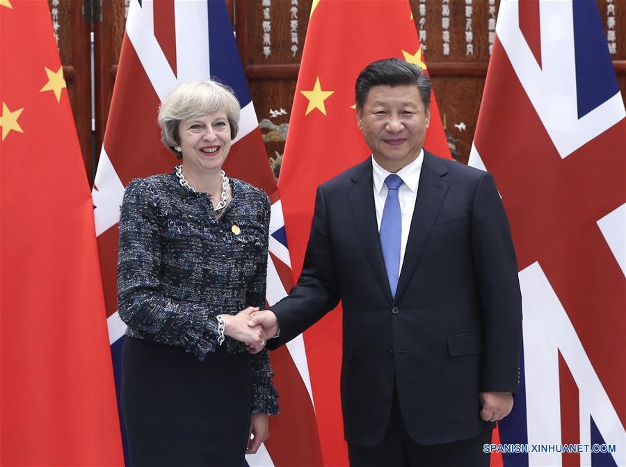 Xi exhorta a China y Reino Unido a profundizar confianza mutua y cooperación