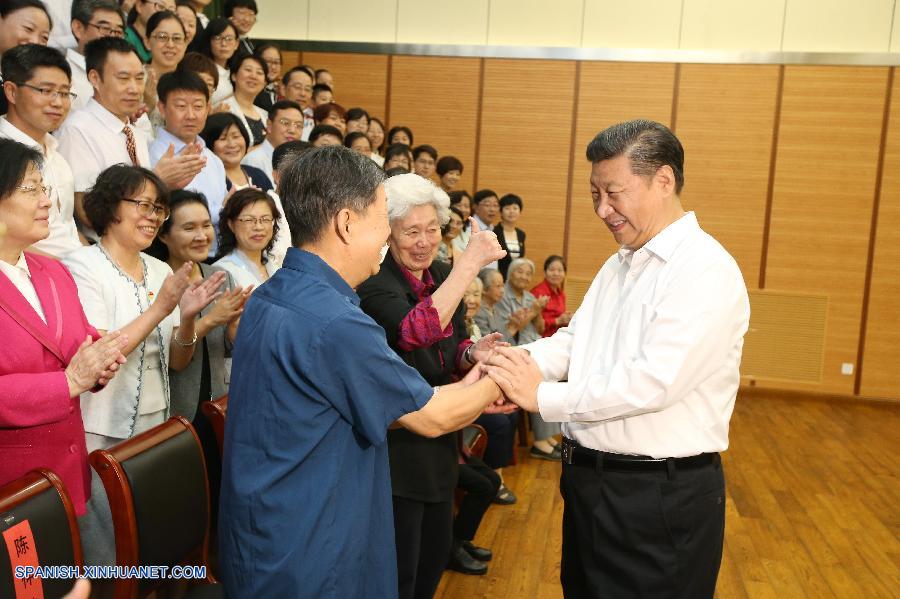 Presidente chino agradece a maestros y subraya papel de educación