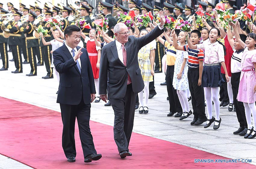 Xi afirma que China apoyará a Perú como anfitrión de reunión del APEC 2