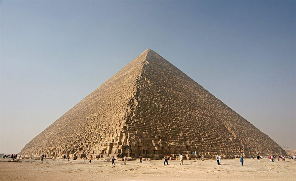 Descubren dos misteriosas cavidades en la Gran Pirámide de Giza