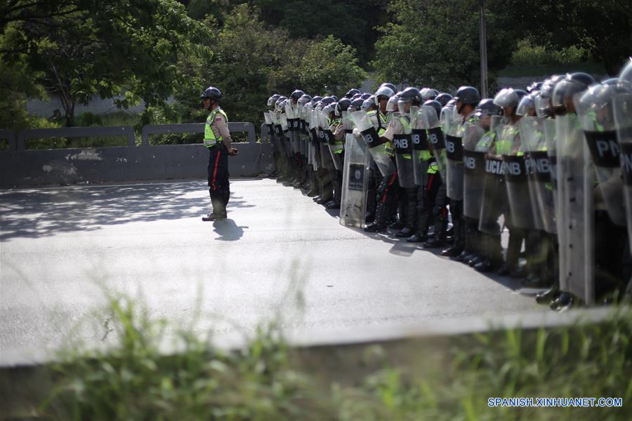 Realizan movilizaciones en Venezuela tras suspensión de revocatorio presidencial