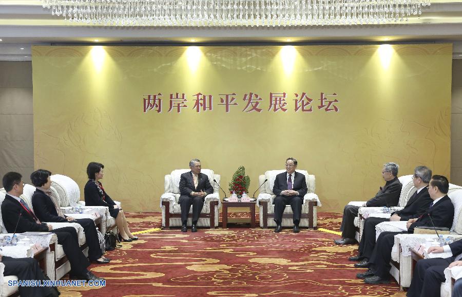 Máximo asesor político chino se reúne con representantes del foro a través del Estrecho de Taiwan