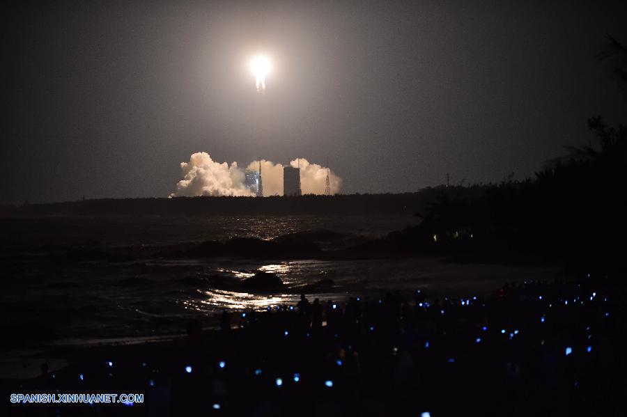 China lanza su cohete portador de carga pesada más reciente