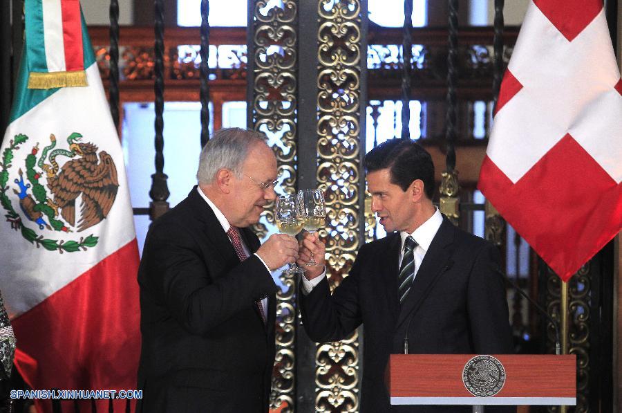 México y Suiza negocian renovación de tratado de libre comercio