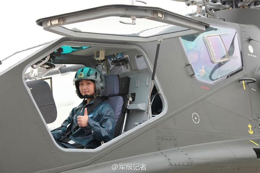 Las primeras pilotos chinas de helicópteros de combate están listas para la acción 