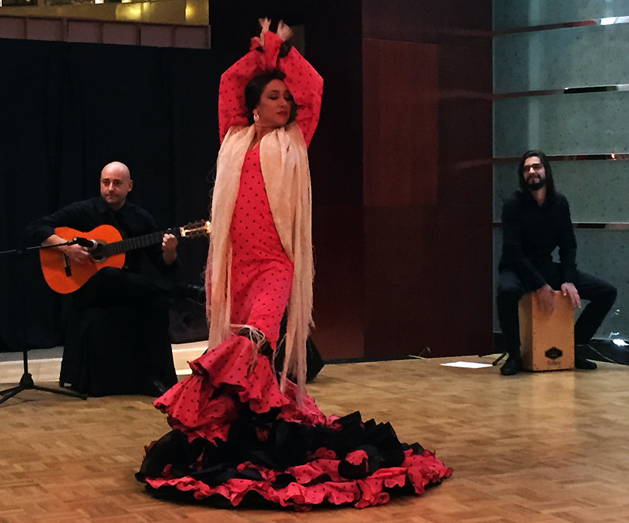 El pianista flamenco Manolo Carrasco culmina exitosa gira por ciudades chinas