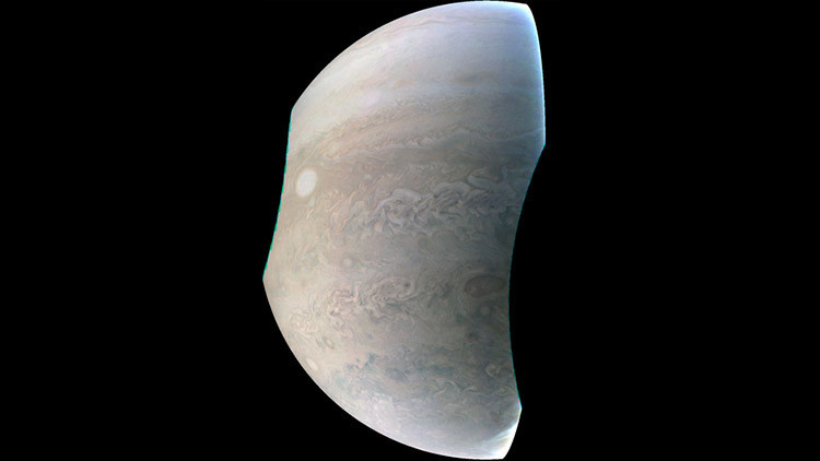 Fotografían una 'perla' en Júpiter del tamaño de la Tierra