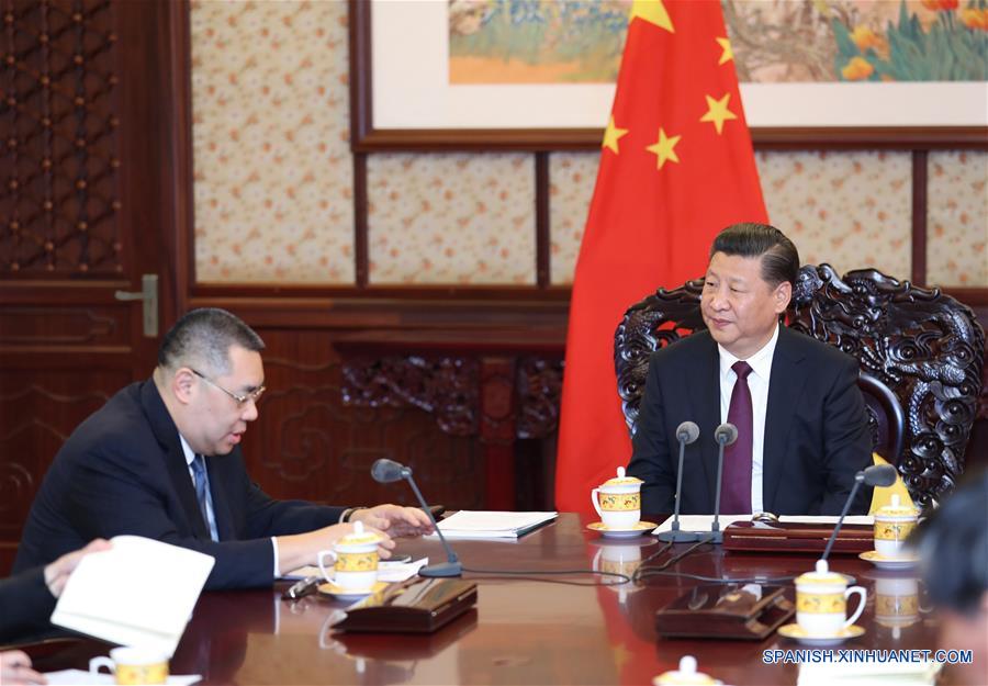 Presidente Xi se reúne con jefe ejecutivo de RAE de Macao
