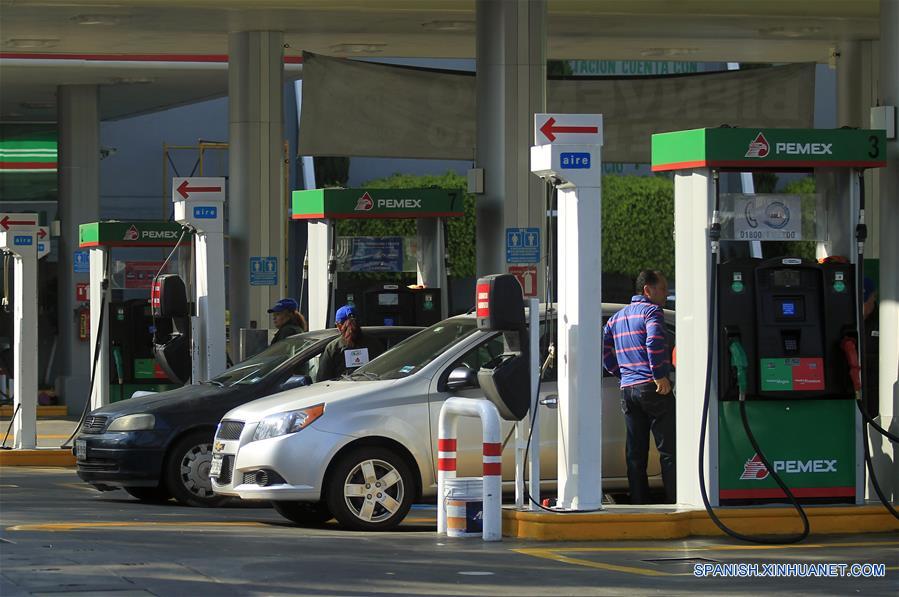 Precios de gasolinas en México subirán hasta 20 por ciento a partir de 2017