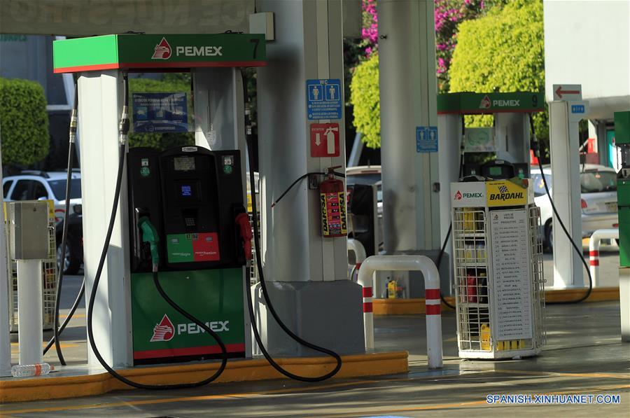 Precios de gasolinas en México subirán hasta 20 por ciento a partir de 2017