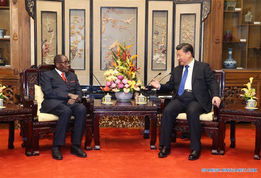 China desea expandir cooperación con Zimbabwe, dice Xi a Mugabe
