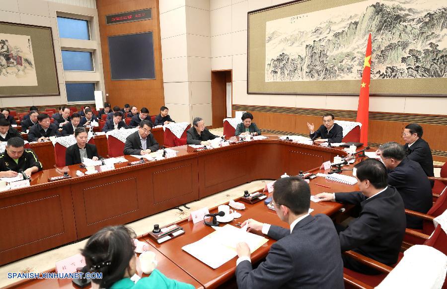 Primer ministro chino solicita opiniones públicas sobre borrador del informe de labor del gobierno