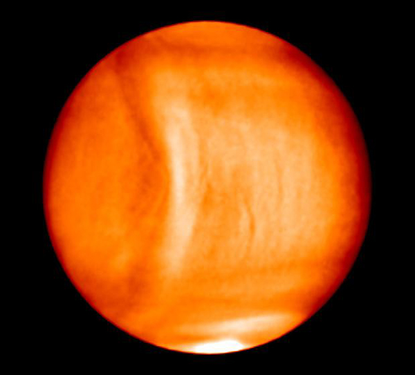 Detectan una misteriosa onda gigante sobre Venus