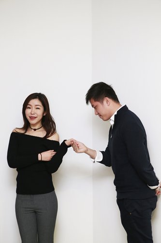 Mujeres "sobrantes" atraen a hombres jóvenes debido a la modernización del matrimonio en China