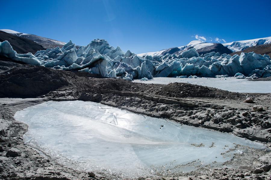La belleza del glaciar Gangbu en el Tibet