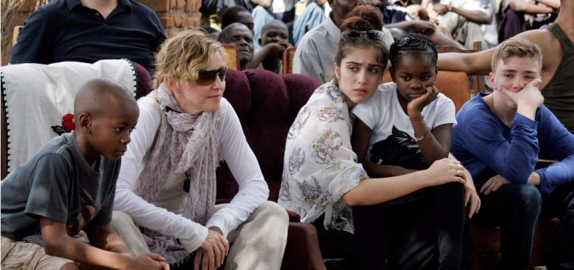 Madonna presenta una demanda de adopción para dos niños en Malaui