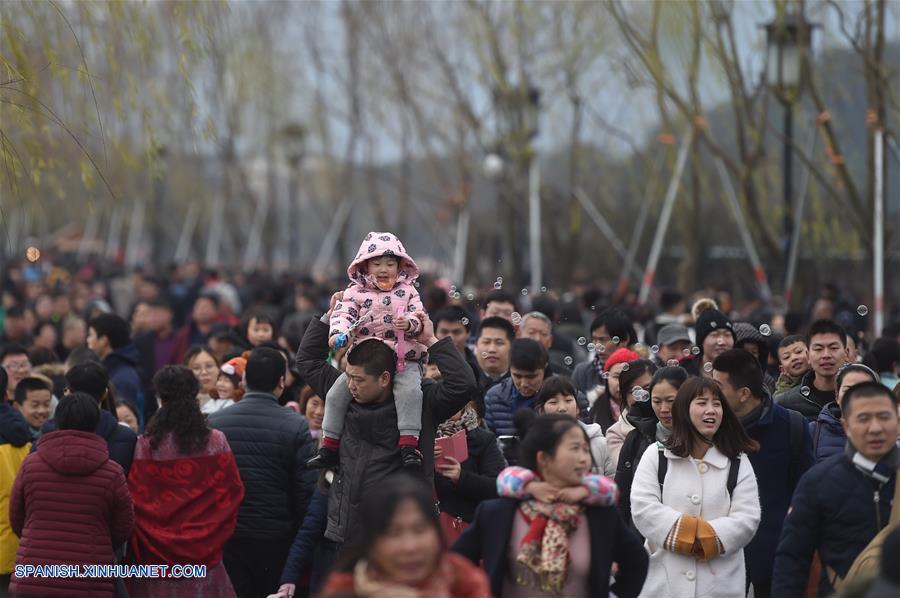 Lago del Oeste recibe un total de 632,500 turistas en vacaciones del Año Nuevo Lunar chino