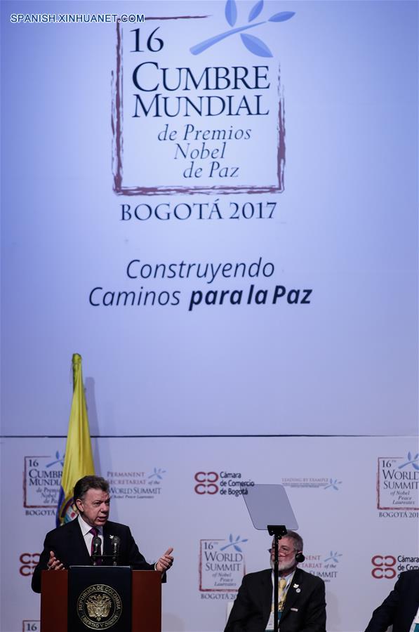 Santos pide unión durante instalación de Cumbre Mundial de Premios Nobel de la Paz