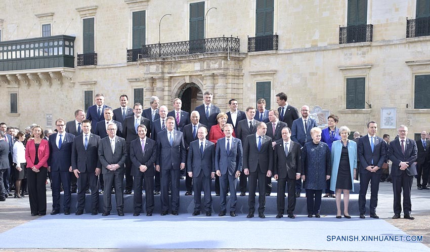 Cumbre de UE en Malta adopta plan para frenar migración