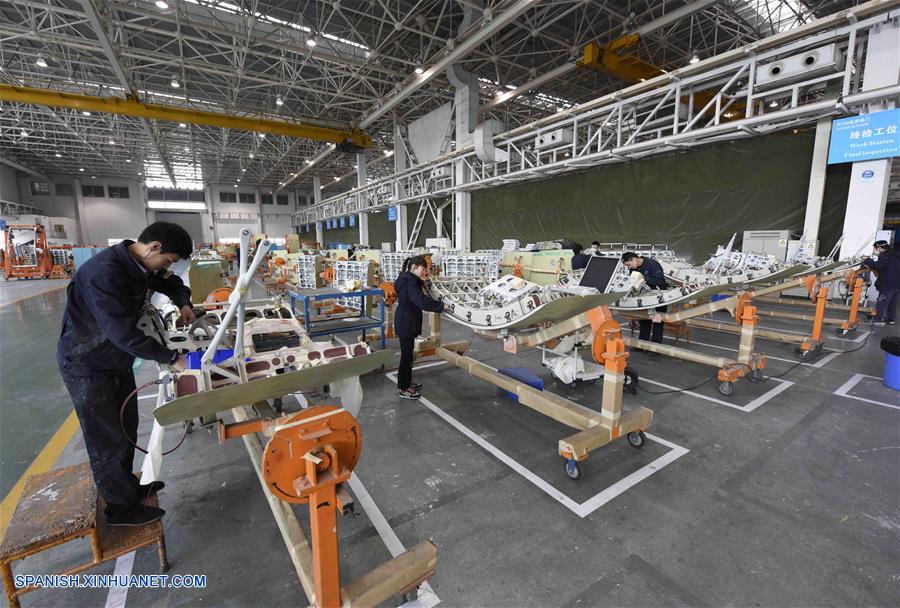 Avic Chengfei Commercial Aircraft Co.,Ltd. entregó una puerta frontal y 3,000 puertas traseras de avión A320 a Airbus Company