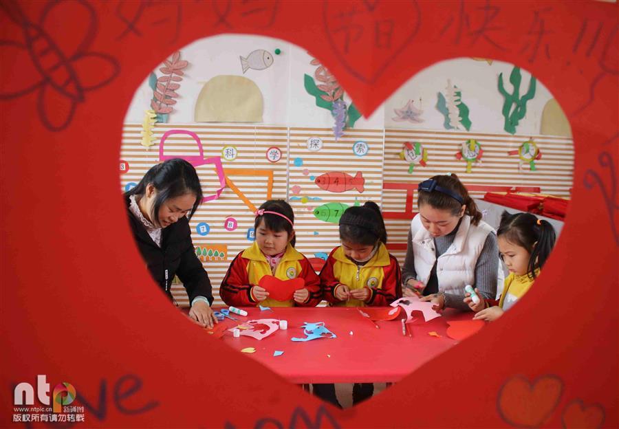 “Te amo, mamá”, niños de guardería felicitan a sus madres por el Día Internacional de la Mujer