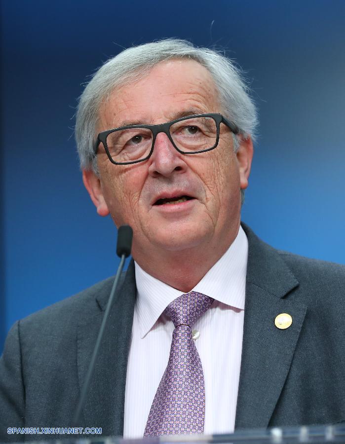 BRUSELAS, marzo 10, 2017 (Xinhua) -- El presidente de la Comisión Europea, Jean-Claude Juncker, participa durante una conferencia de prensa luego de la Cumbre de Primavera del Consejo Europeo, en Bruselas, Bélgica, el 10 de marzo de 2017. El Consejo Europeo reconoció el viernes que sus Estados miembros no han sido capaces de llegar a un consenso sobre las conclusiones de su cumbre por "razones ajenas a su contenido". (Xinhua/Gong Bing)