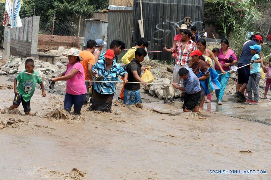 La inundación en la zona de Carapongo de Lima
