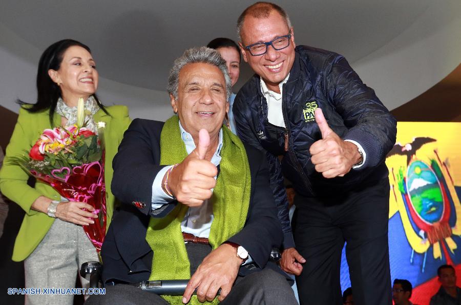 Moreno gana elección presidencial de Ecuador, según encuestas a boca de urna