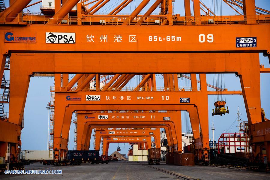 El Puerto de Golfo de Beibu de Guangxi, una importante salida para los cargueros del interior de China a los países de ASEAN